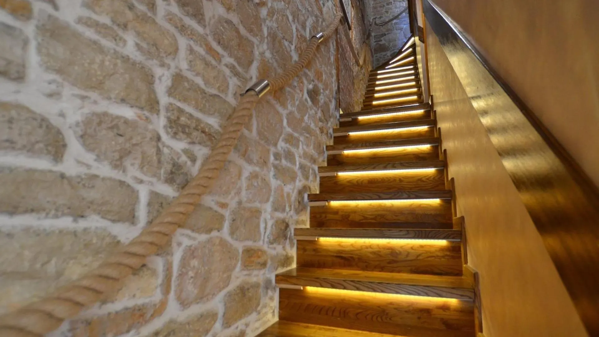 Urban And Upscale Homes Rovinj Old Town Apartment